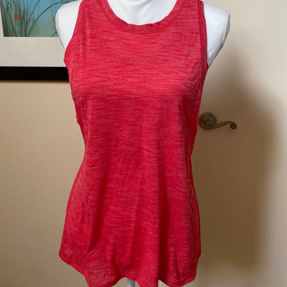 Lululemon tank with built in bra size 8